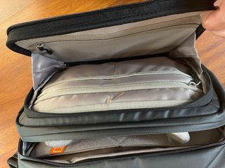 Bandolera negra para equipo fotográfico