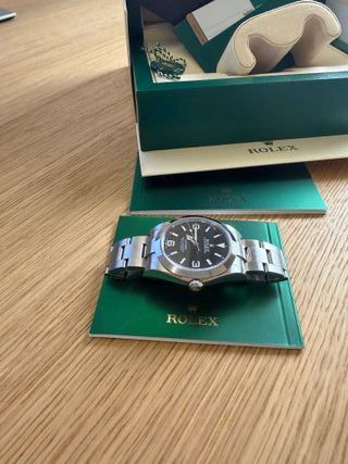 Rolex Explorer 214270 Full Set