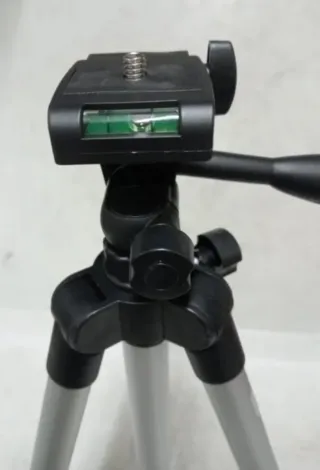 Trípode extensible universal