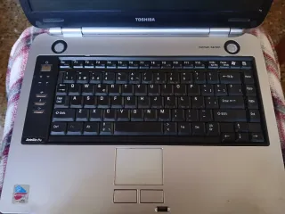 Portátil Toshiba Satellite Pro