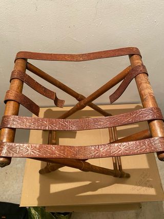 Asiento plegable madera torneada y cuero
