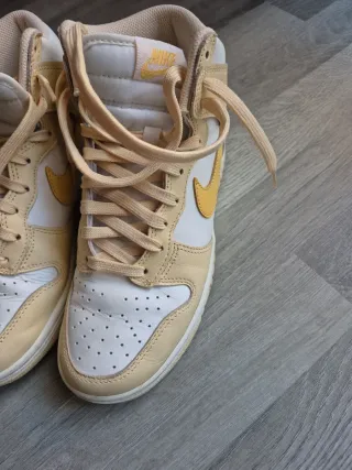 Scarpe Nike Bianche e Gialle