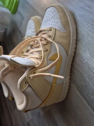 Scarpe Nike Bianche e Gialle