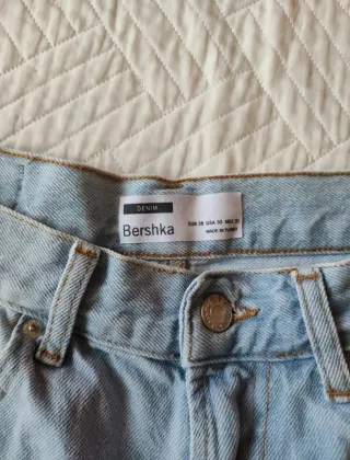 Shorts vaqueros Bershka desgastados