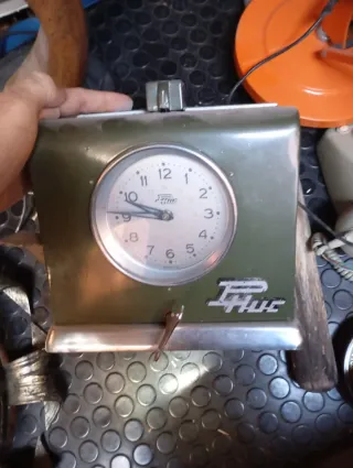 Reloj de fichar antiguo