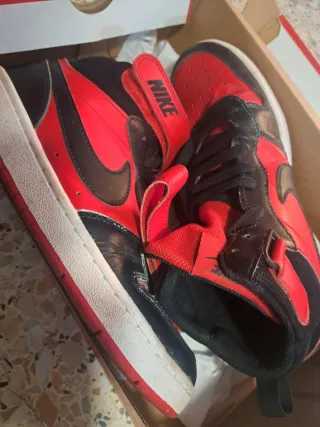 Zapatillas Nike Rojo y Negro Talla 39