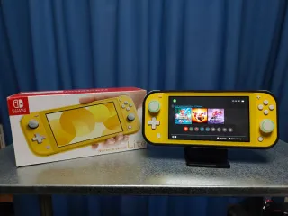 Nintendo Switch Lite Amarillo