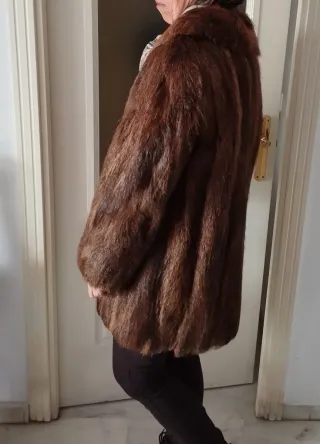 Chaquetón de piel marrón