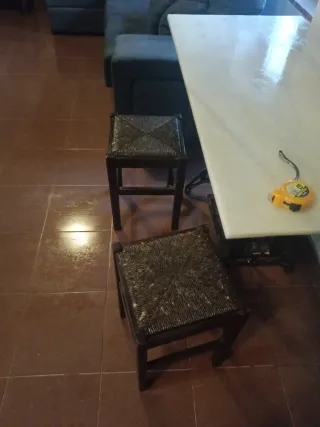 Mesa antigua pie máquina coser