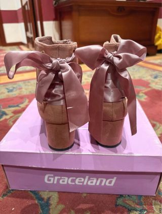 Botines Graceland rosa tacón lazo