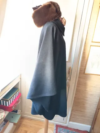 Capa Negra Vintage Luisa Piu.