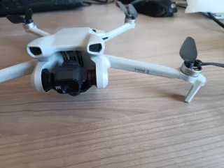 DJI Mini 3 Drone con DJI RC