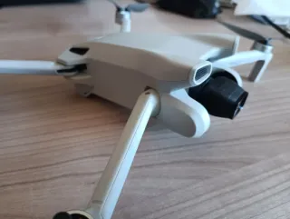 DJI Mini 3 Drone con DJI RC