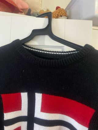 Jersey Napapijri Negro con Bandera