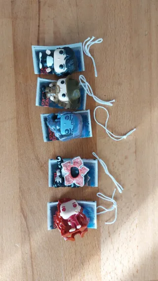 Figuras Stranger Things Kinder Joy