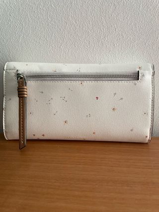 Cartera Parfois floral triple compartimento