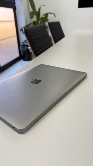 MacBook Air 13 Retina Gris Espacial