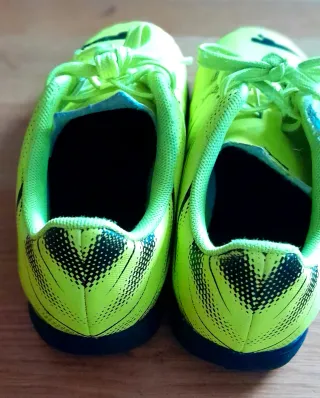 Botas de fútbol Puma Talla 32