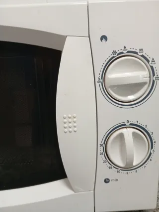 Microondas blanco Comprado en carrefour