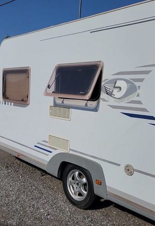 Caravana 540 buen estado con mover