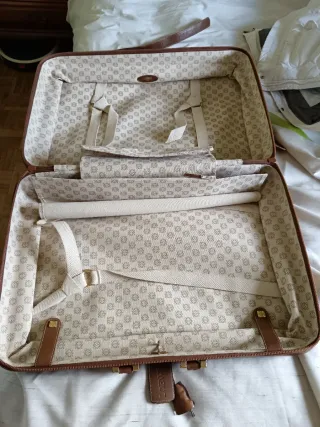 Maleta vintage Loewe piel marrón