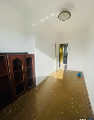 Piso en capital Valencia  67m  4 piso sin ascensor