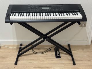 Teclado Casio CTK-3000 soporte, pedal y taburete