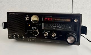 Rádio Sony ICF-6700L multibanda