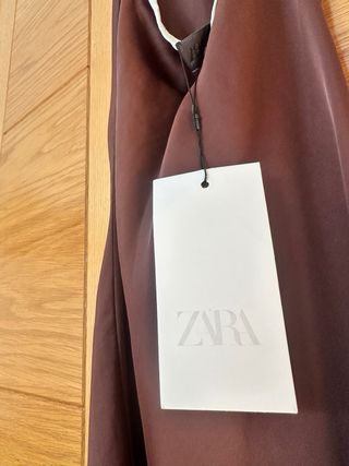 Vestido midi marrón Zara