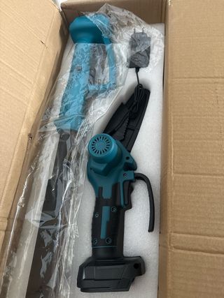 Podadora Telescópica a Batería 18V + 2 Baterías