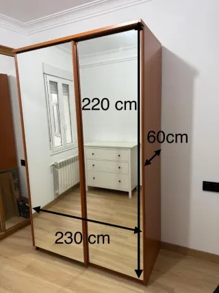 Armario puertas correderas madera y cristal