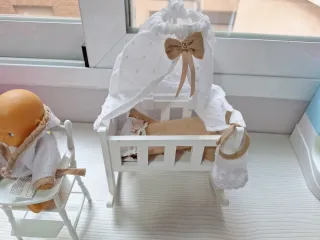 Barriguitas con trona y cuna