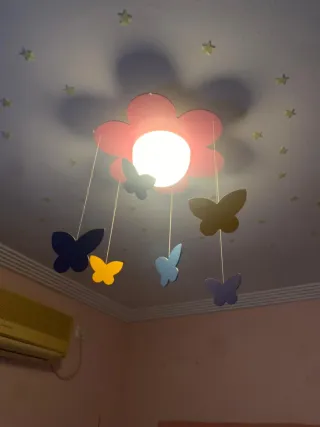 Lámpara infantil flor con mariposas