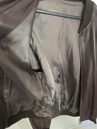 Chaqueta de cuero marrón