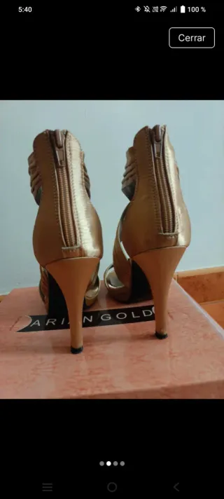 Zapatos de tacón champagne fiesta