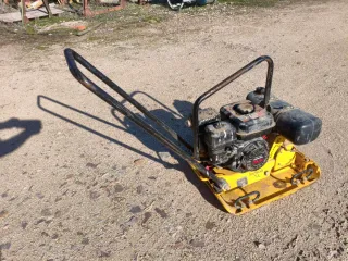 Compactador de Placa Vibratoria Wacker
