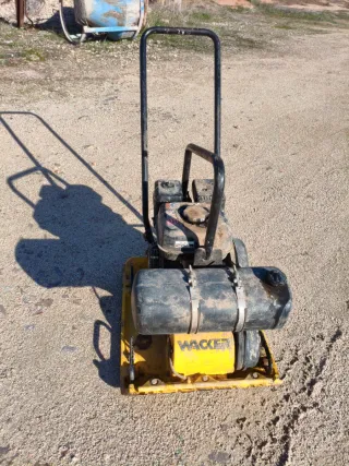 Compactador de Placa Vibratoria Wacker