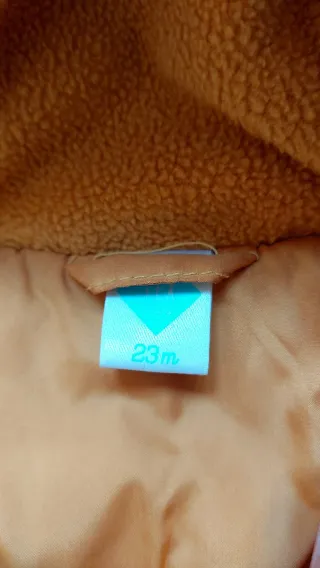 Chaqueta de bebé con capucha