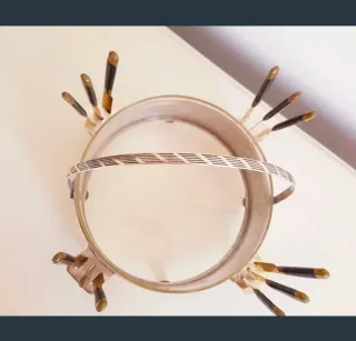 Fuente tarta antigua con cubiertos