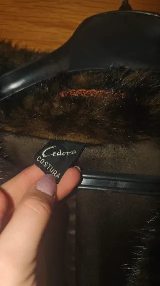 Abrigo piel sintética