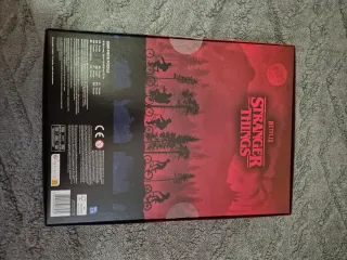 Puzzle 2000 pezzi Stranger Things Netflix