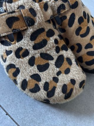 Zuecos estampado leopardo talla 37