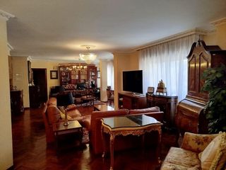 Piso en venta en Hospital - Parque sur en Albacete