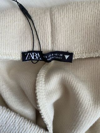 Pantalones elásticos beige