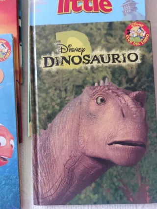 Conjunto 8 libros Disney. Regalo estantería Mickey