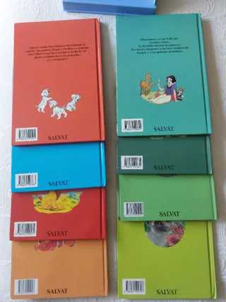 Conjunto 8 libros Disney. Regalo estantería Mickey