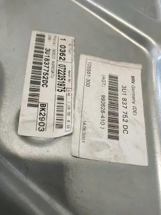 ELEVALUNAS DELANTERO DERECHO SKODA SUPERB