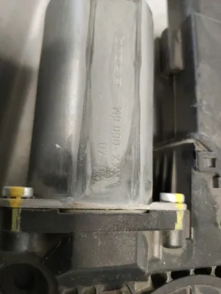 ELEVALUNAS DELANTERO DERECHO SKODA SUPERB