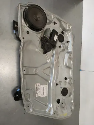 ELEVALUNAS DELANTERO DERECHO SKODA SUPERB