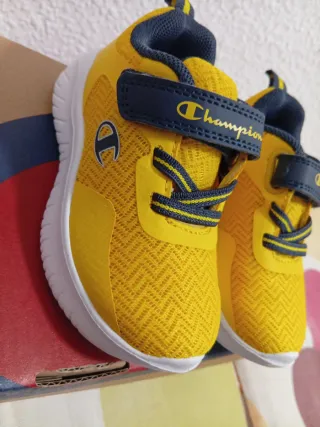 Zapatillas Champion Amarillas Niños 23
